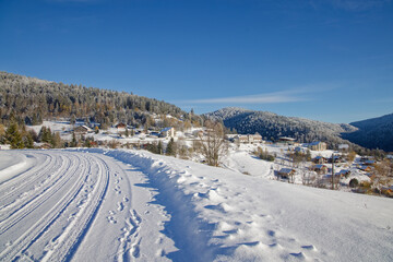 Fototapeta premium Route de montagne enneigée