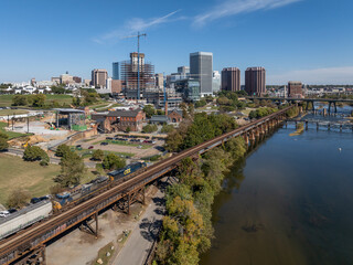 Obraz premium City Skyline and River, Richmond, VA