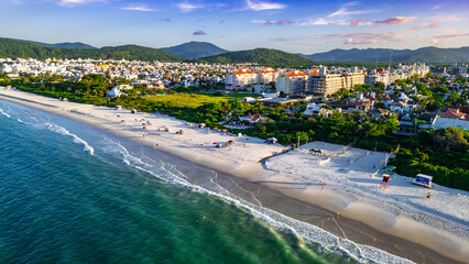 Areia Branca Mar Azul Praia Jurer&ecirc; Internacional Florian&oacute;polis Santa Catarina Brasil Luxo Casas Modernas Natureza P&ocirc;r Sol Resorts Vegeta&ccedil;&atilde;o Tropical Sol Marinas Eleg&acirc;ncia Beach Tennis Turismo Esporte