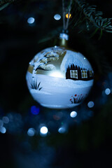 choinka, drzewko świąteczne, święta bożego narodzenia, boże narodzenie, choinka świąteczna, dekoracje, ozdoby, lampki choinkowe, bombki, © Estera