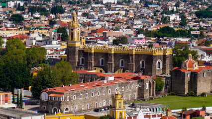 Vista a&eacute;rea del Convento de San Gabriel Arc&aacute;ngel en Cholula, Puebla