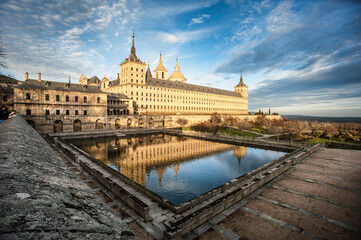 Fototapeta premium MONASTERIO DE SAN LORENZO DE EL ESCORIAL FACHADA DE MEDIODIA