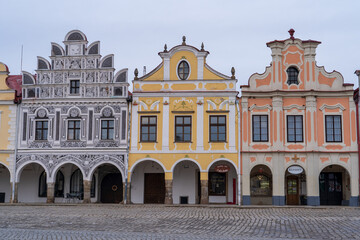 Obraz premium Telc, Czech Republic - January 4, 2025: Cityscape in the city center. Cityscapes of Telc, a historic city in the Czech Republic.