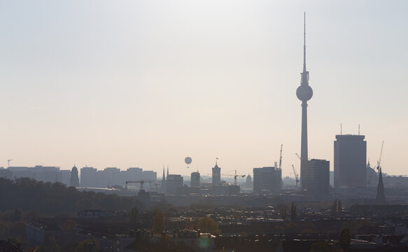 Hitze und Dunst &uuml;ber Berlin
