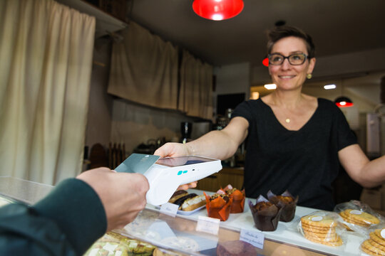 Contactless payment