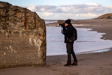 Junger Mann Fotograf Dänemark Fotoreise Bunker
