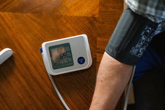 Measuring the pressure at home