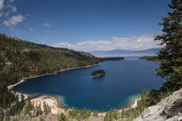 Fototapeta premium Lake Tahoe lake in the mountains