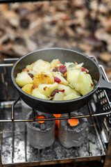 キャンプの食事　Outdoor and camping breakfast set