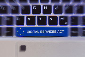 Tastatur mit der Aufschrift DIGITAL SERVICES ACT (Symbolbild, Composing) © U. J. Alexander