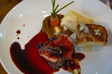 entree on plate 