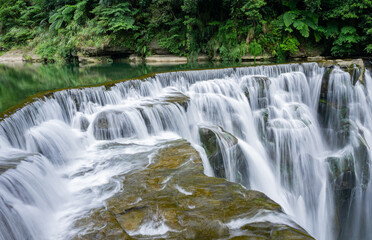 Obraz premium Sunny view of the Shifen Falls