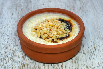 fırın sütlaç - baked rice pudding turkish milky dessert sutlac in casserole