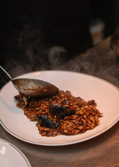 Paellas clasicas españolas de arroz y mariscos 