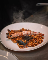 Paellas clasicas españolas de arroz y mariscos 