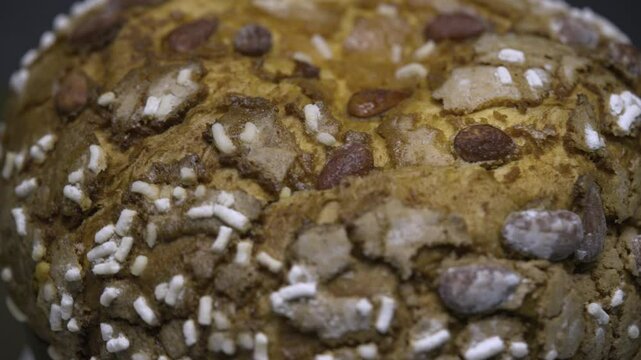 Panettone Artigianale Mandorlato filmed sony FX3 S-Log3/S-Gamut3.cine e ottica 90mm macro sony. File ProRes 422 10bit 4K