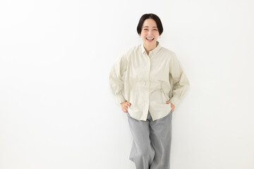 笑顔のミドル女性　ポートレート　ナチュラル