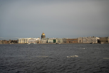 Naklejka premium Cityscape on the embankment