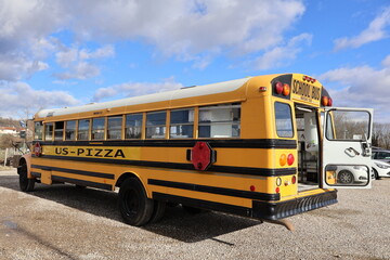 BUS JAUNE AMERICAIN