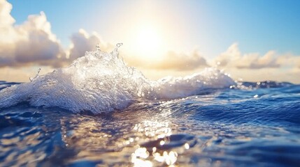 Obraz premium A wave breaking in the ocean with the sun shining through the clouds