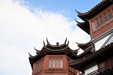 Fototapeta premium On Linyi Street in central Taipei, Fuyuan is a hidden gem designed in the style of a Suzhou garden. Once a private venue for political and business elites, it reflects both elegance and history.