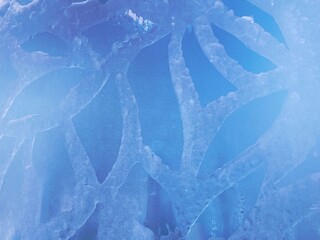 氷で構成された、幾何学模様のクローズアップ
