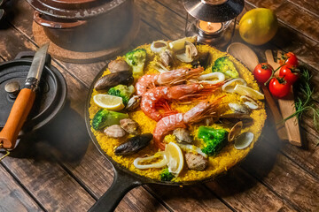 パエリア　Spanish paella made in a wood-fired oven