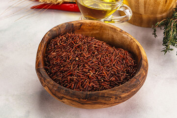 Red raw dry rice gor cooking