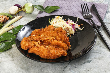 Tonkatsu fried cutlet with cabbage