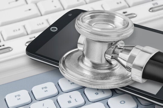 Medizin online     Pc und Stethoskop