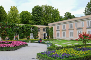Obraz premium Schloss Mirabell (Mirabell Palace) 17th-century palace with ornamental gardens in Salzburg, Austria