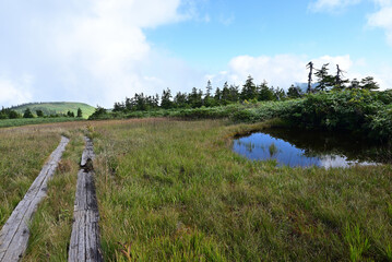 Climbing Mt. Aizu-Komagatake, Fukushima, Japan