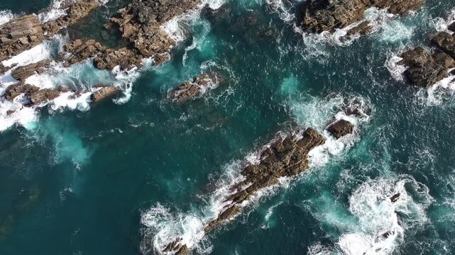 Faro de Cabo Sard&atilde;o en Ponta do Cavaleiro, Odemira,  parroquia  S&atilde;o Teot&oacute;nio, Alentejo de Portugal