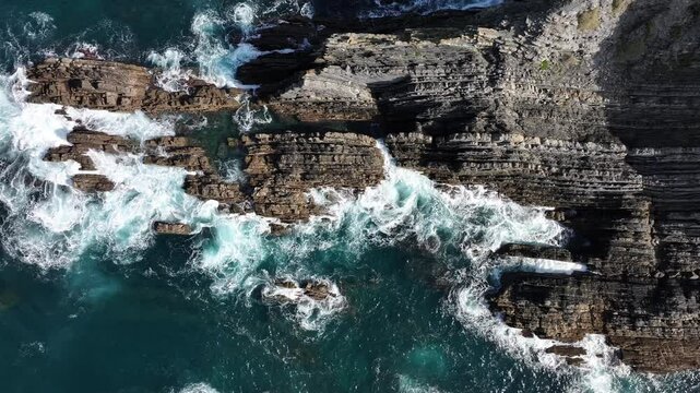 Faro de Cabo Sard&atilde;o en Ponta do Cavaleiro, Odemira,  parroquia  S&atilde;o Teot&oacute;nio, Alentejo de Portugal