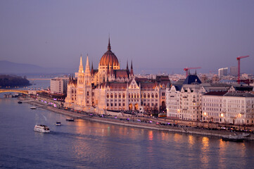 Obraz premium panoramic view of Budapest by the Danube river