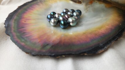 rainbow color pearls 