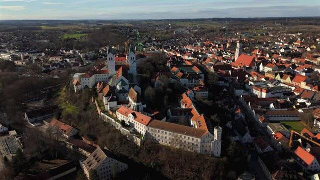 Freisinger Dom Germany, Bavaria aerial view in winter in sunny weather without snow. Dom St. Maria und St. Korbinian in Freising Deutschland, Bayern Luftaufnahme im Winter bei sonnigem Wetter. 