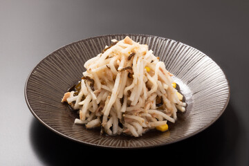 大根とツナの塩昆布サラダ