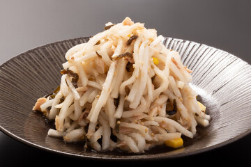 大根とツナの塩昆布サラダ