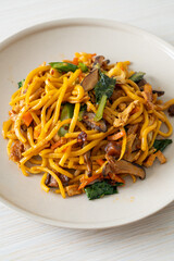 stir-fried yakisoba noodles with vegetable in vegan style