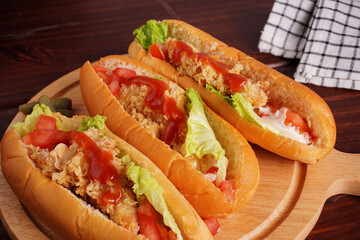 Fried Chicken Sandwich  with sliced ​​tomatoes and sauce Fast food