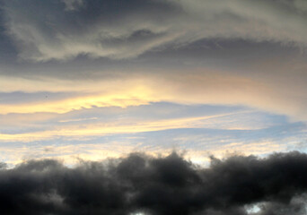 The appearance of clouds in the afternoon after heavy rain and strong winds hit.