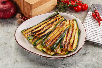 Grilled zucchini with olive oil