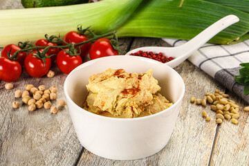 Natural chickpea hummus with paprika