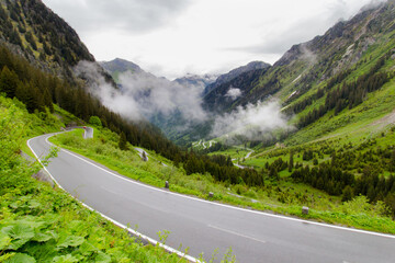 Paysage route en. Autriche village