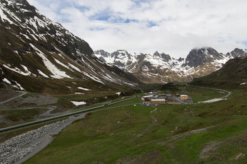 Voyage printemps Autriche for&ecirc;t lac chalets en bois