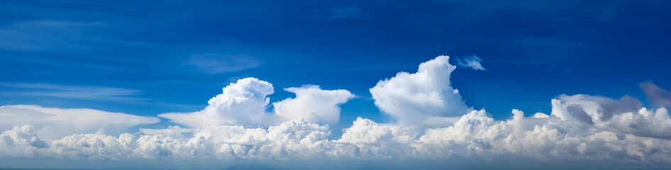 青い空と白い雲（Blue sky and white clouds）
