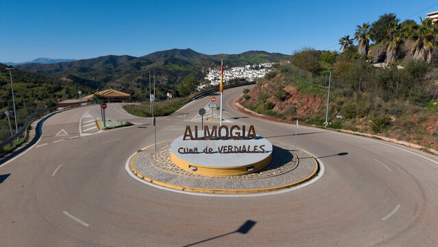Almog&iacute;a , M&aacute;laga