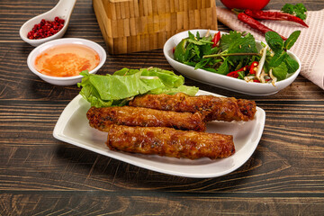 Fried Vietnamese spring roll with special sauce