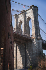 Fototapeta premium View of the Brooklyn Bridge from the Empire Fulton Ferry